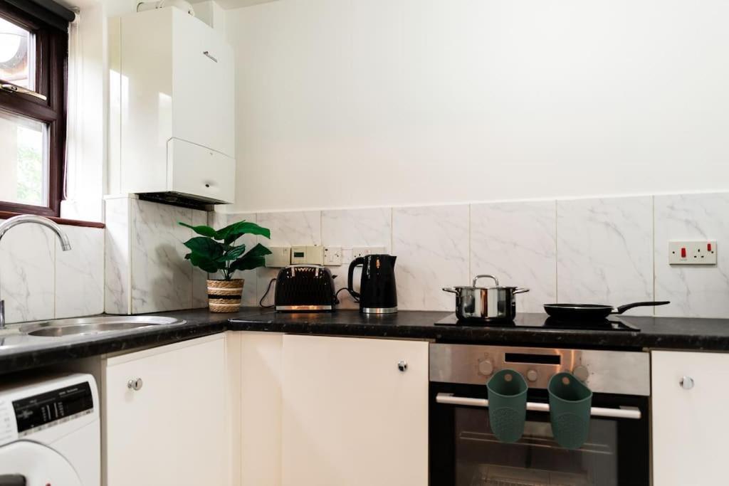 Cosy Decorated Flat In Tonbridge Daire Dış mekan fotoğraf